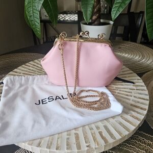 ‼️ SOLD ON ANOTHER PLATFORM‼️💖🎀Jesalin Sette Petito Bag